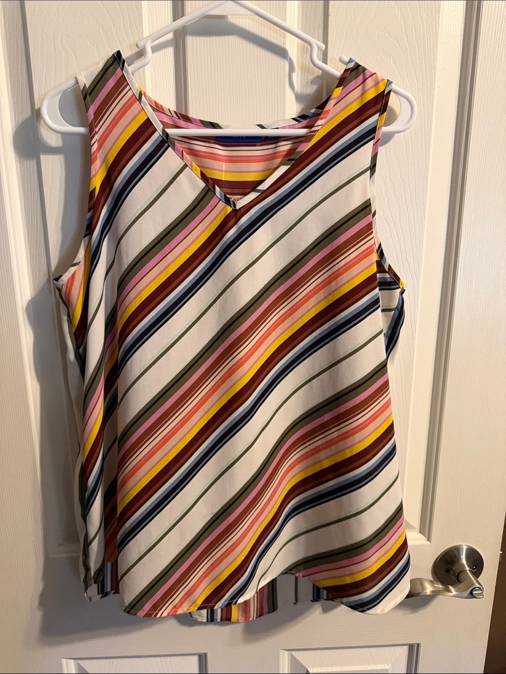 Apt. 9 Multicolor Diagonal Stripe V-Neck Tank